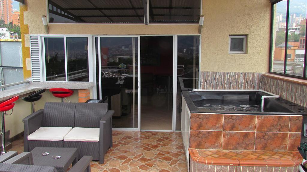 Apartamentos En El Poblado Medellin Exterior photo
