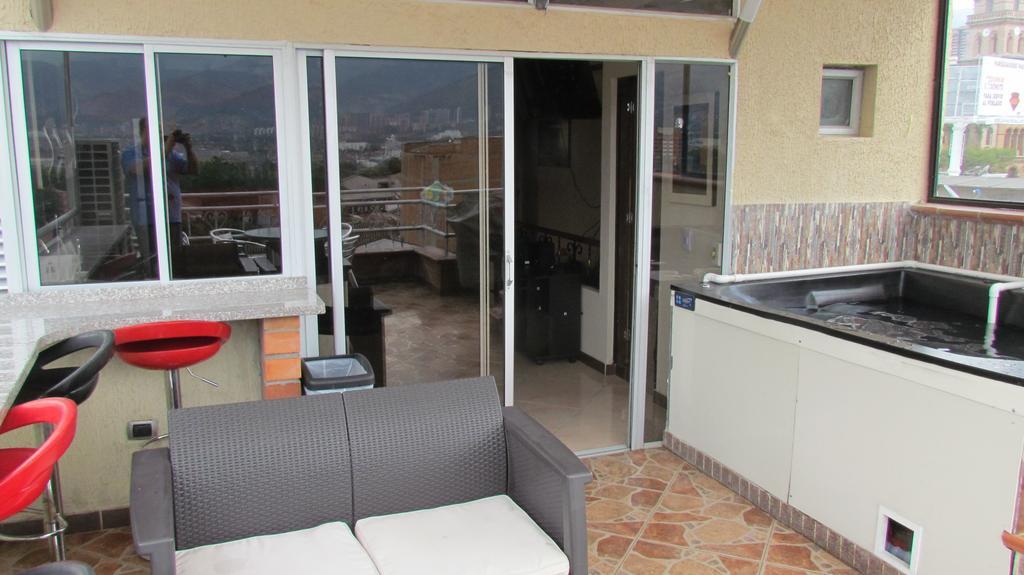 Apartamentos En El Poblado Medellin Exterior photo