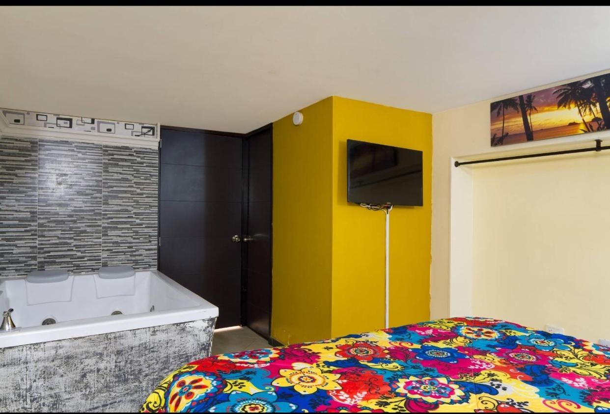 Apartamentos En El Poblado Medellin Exterior photo