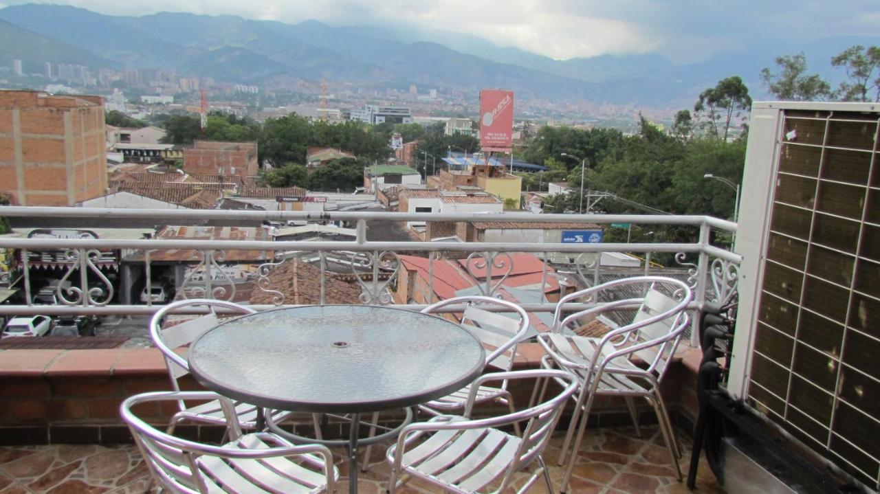 Apartamentos En El Poblado Medellin Exterior photo