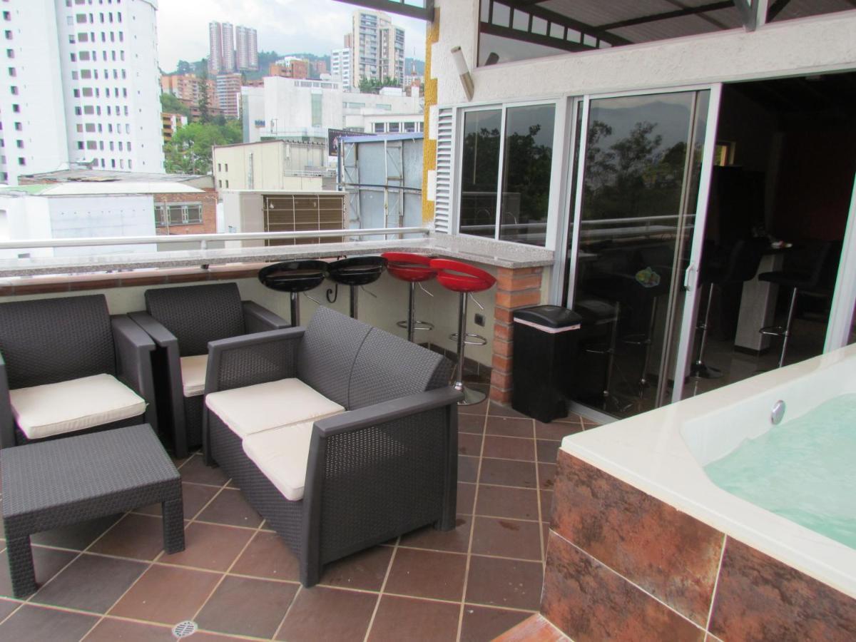 Apartamentos En El Poblado Medellin Exterior photo